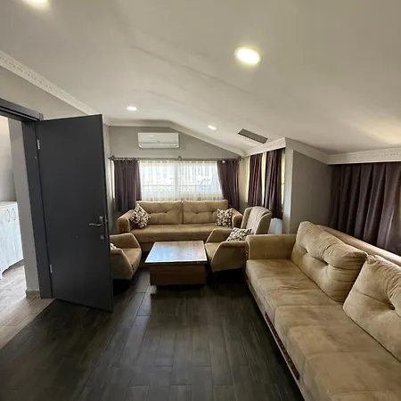 アパート Eko Homes